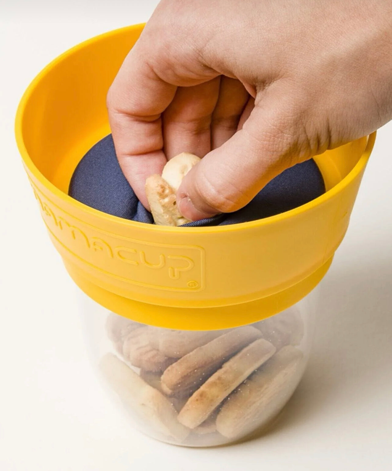 MamaCup"Spill-Free Snack Cup" Yellow